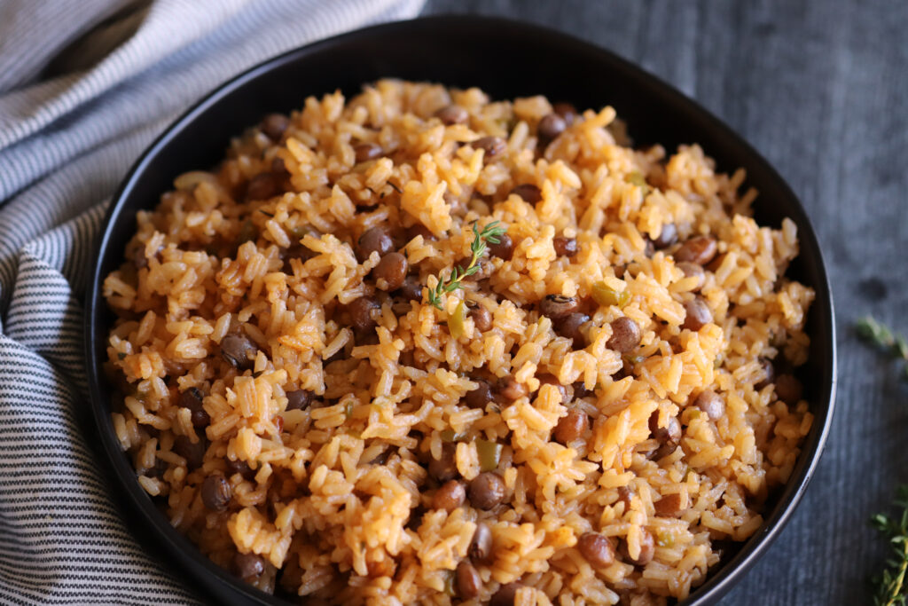 HOW TO COOK PIGEON PEAS AND RICE WITH COCONUT MILK