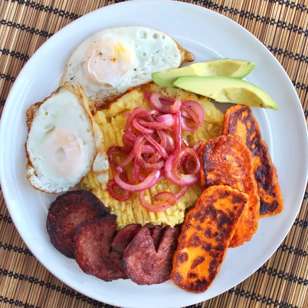 WHAT FOOD ORIGINATED IN DOMINICAN REPUBLIC? Los Tres Golpes, meaning “The Three Hits