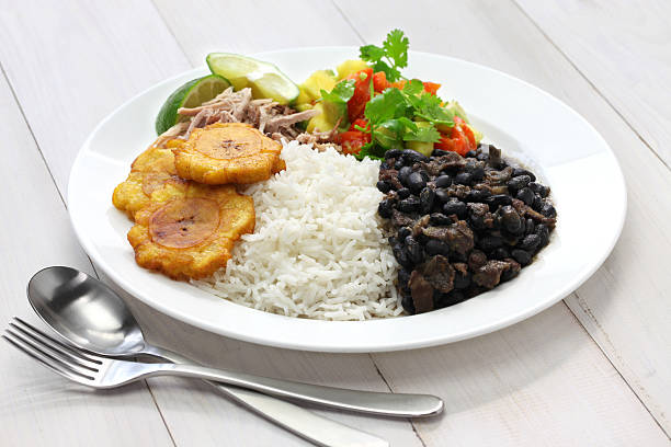 Blending Cuban Flavors with Global Cuisines 
