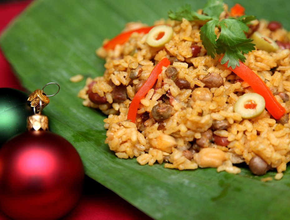From birthdays to holidays, Arroz con Gandules has a place at every celebration. It’s a dish that signifies happiness and abundance, often enjoyed by friends and family as they come together to celebrate life’s milestones.