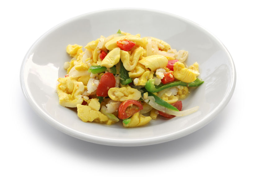 Which country's national foods are ackee and saltfish?
