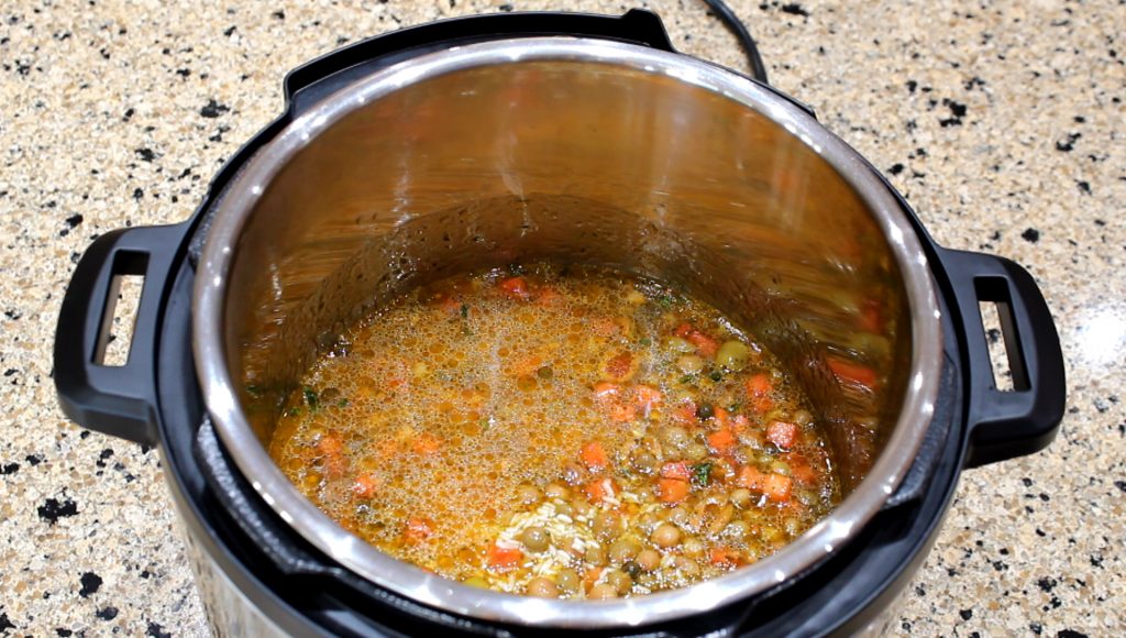 Cooking Arroz con Gandules in instant pot